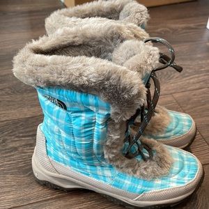 Girl’s North Face Winter Boots.
